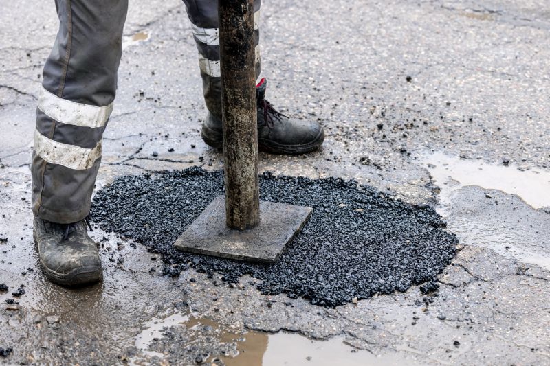 How Heavy Traffic Impacts Commercial Asphalt Surfaces