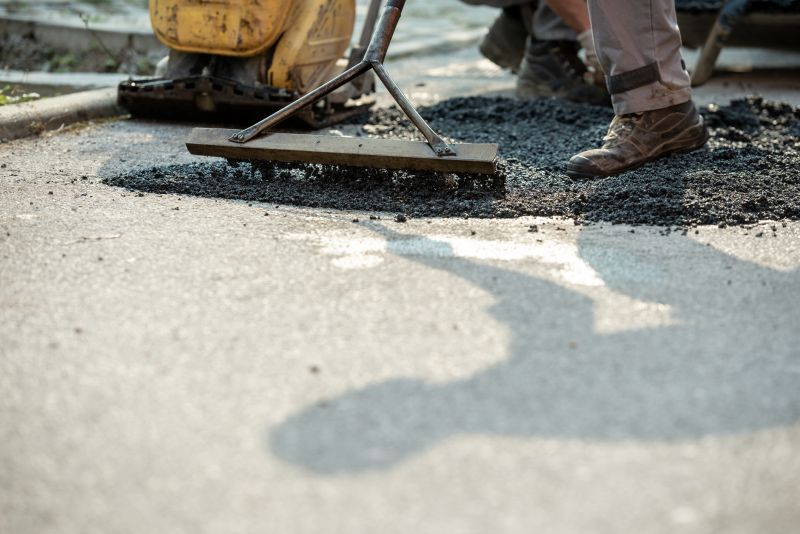 How Heavy Traffic Impacts Commercial Asphalt Surfaces
